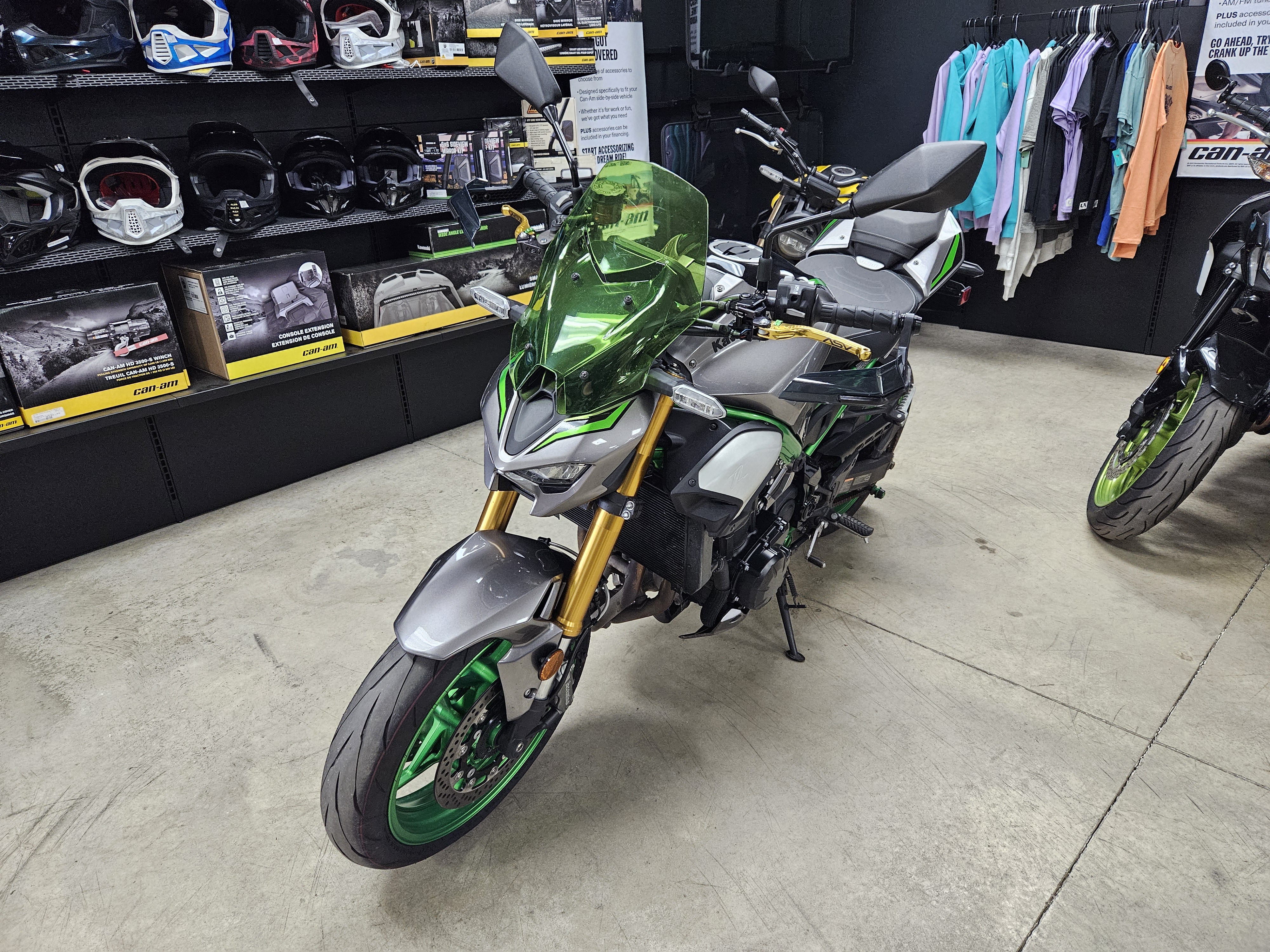 2025 Kawasaki Z900 SE ABS Motorcycle