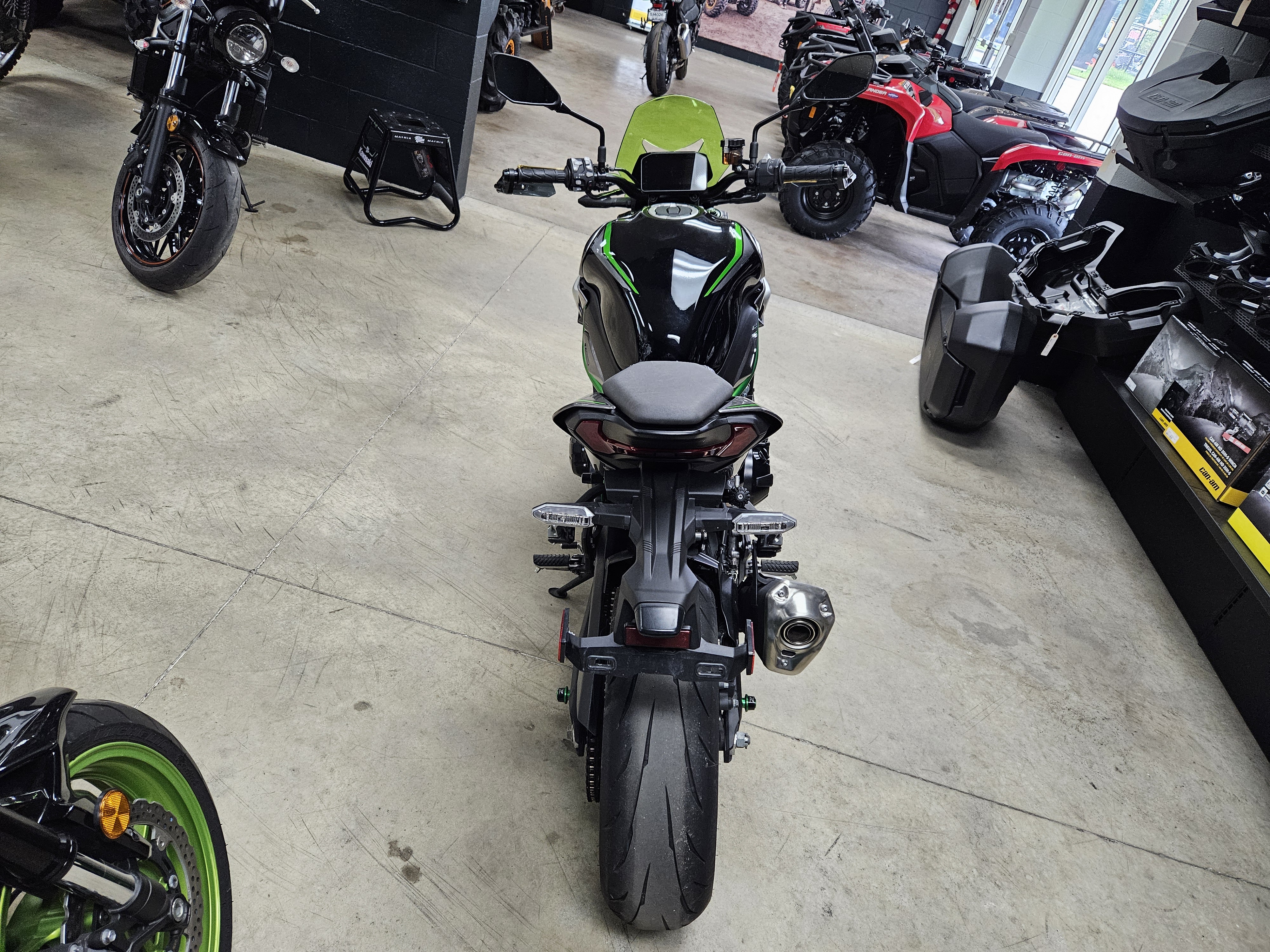 2025 Kawasaki Z900 SE ABS Motorcycle