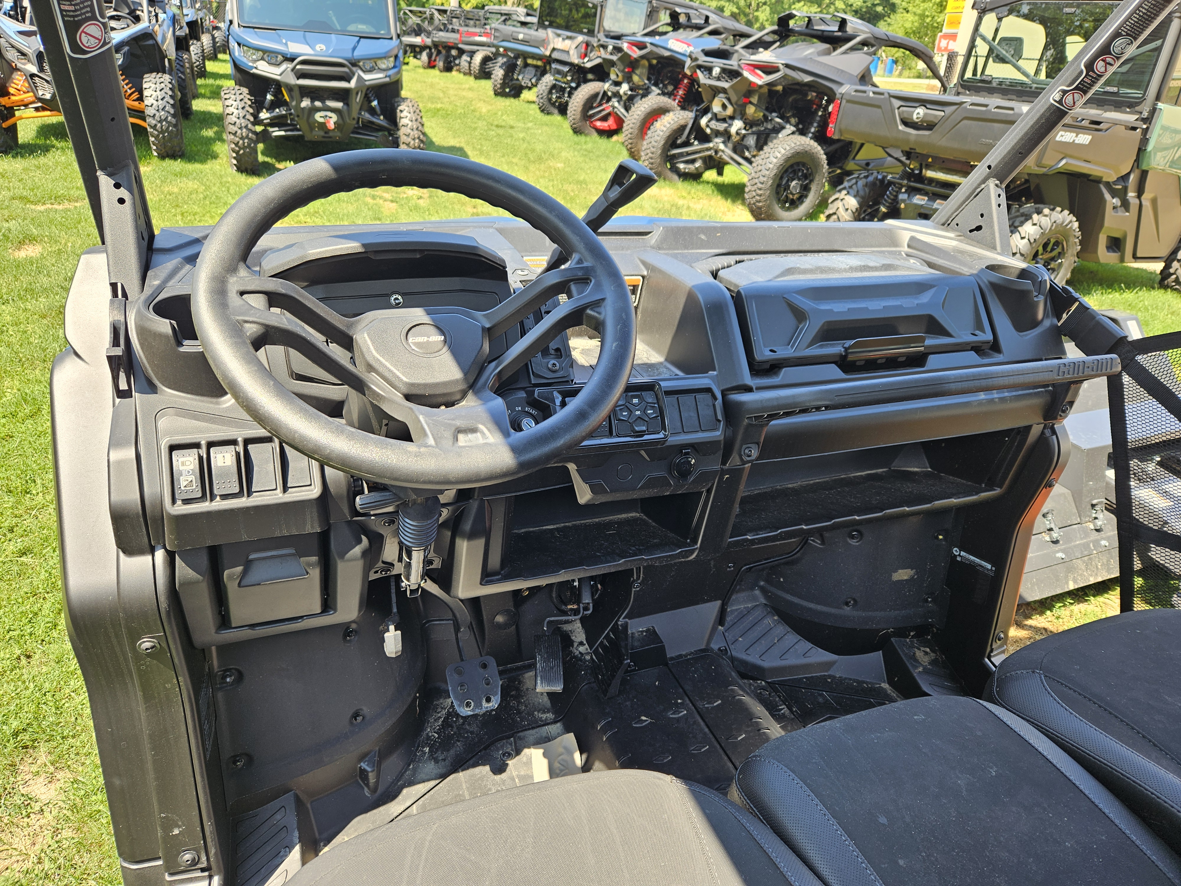 2026 Can-Am Defender XT HD7 Side x Side
