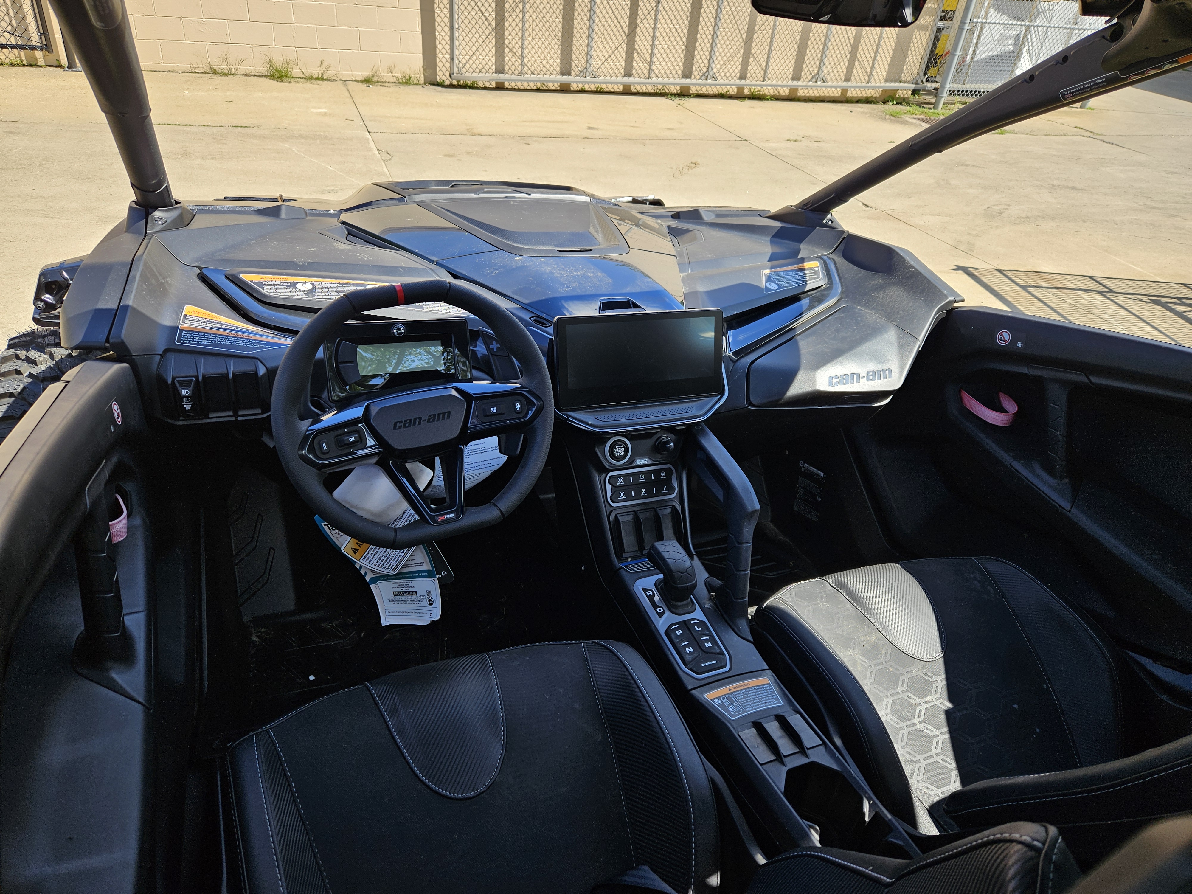 2026 Can-Am Maverick R X RS 999T DCT Side x Side