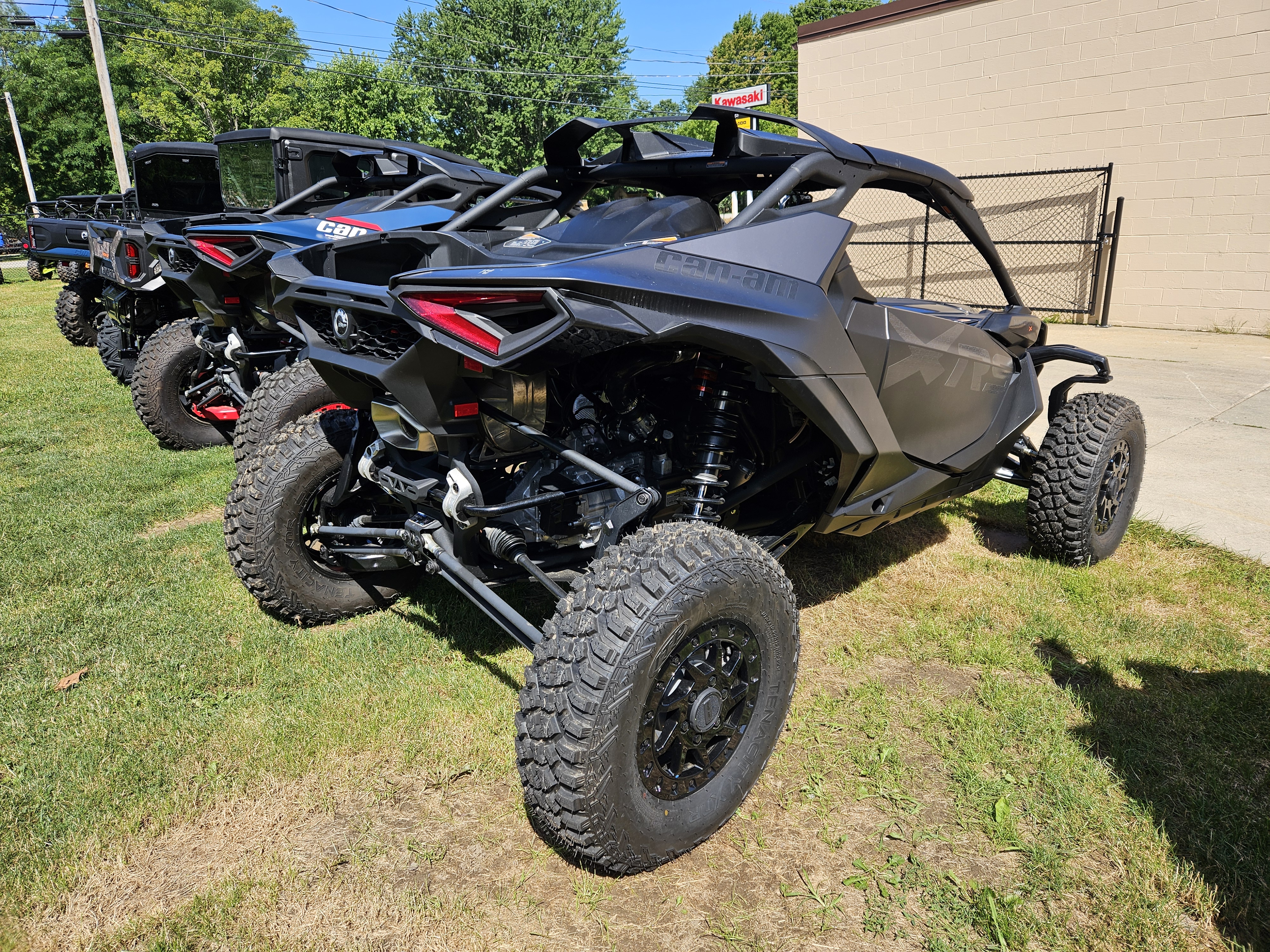 2026 Can-Am Maverick R X RS 999T DCT Side x Side