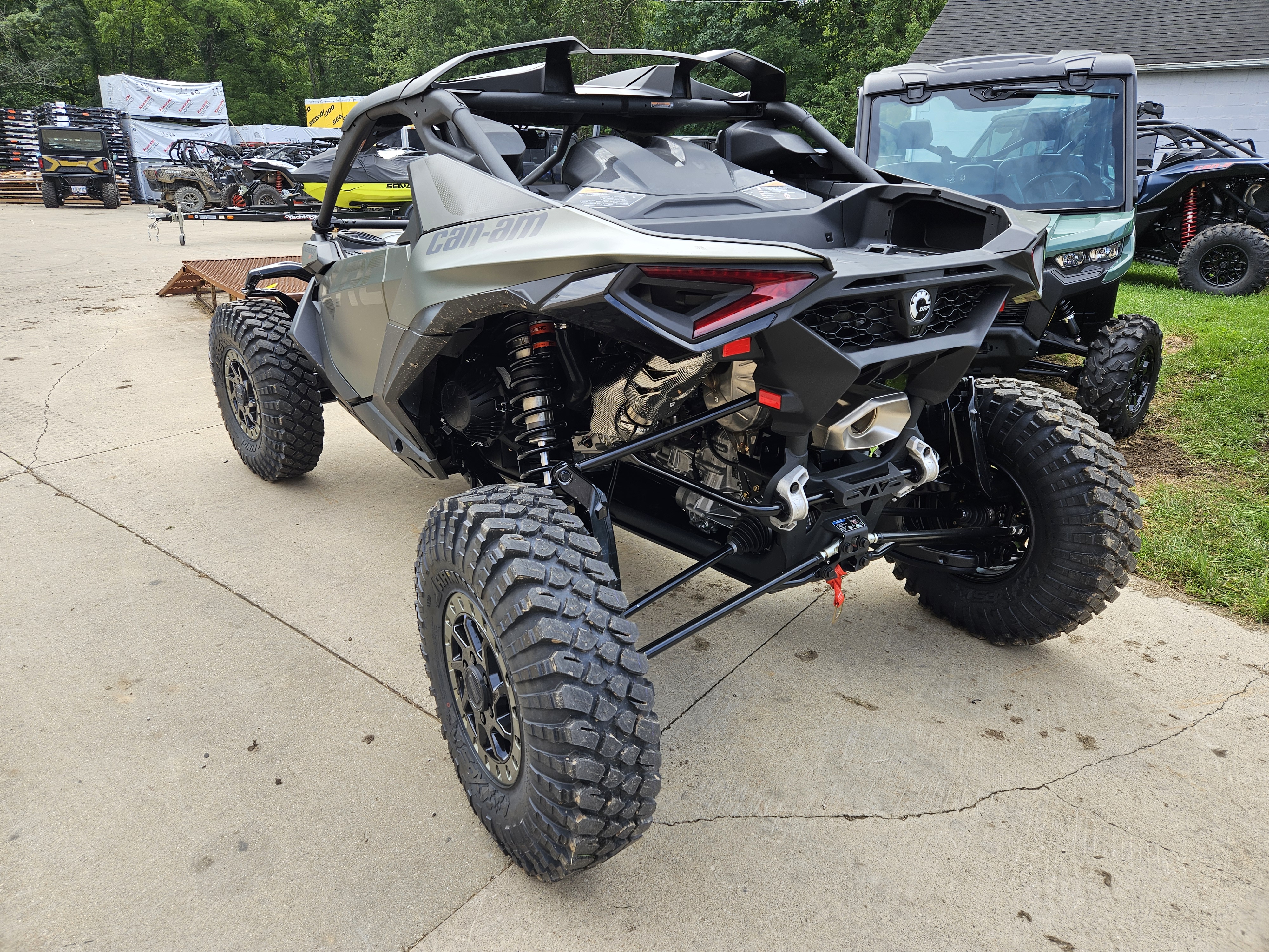 2026 Can-Am Maverick R X rc Side x Side