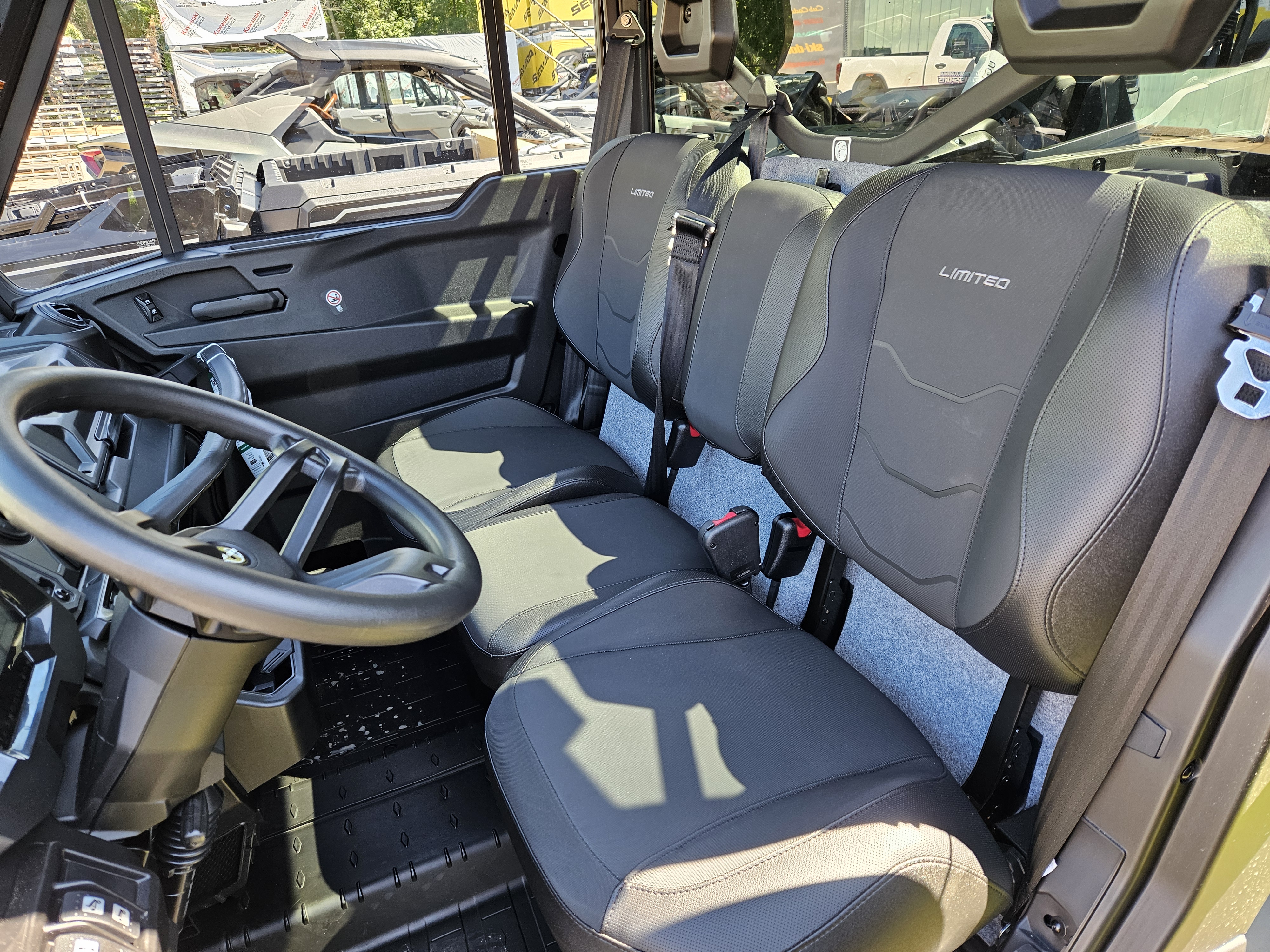 2026 Can-Am Defender 6X6 Limited Cab HD10 Side x Side