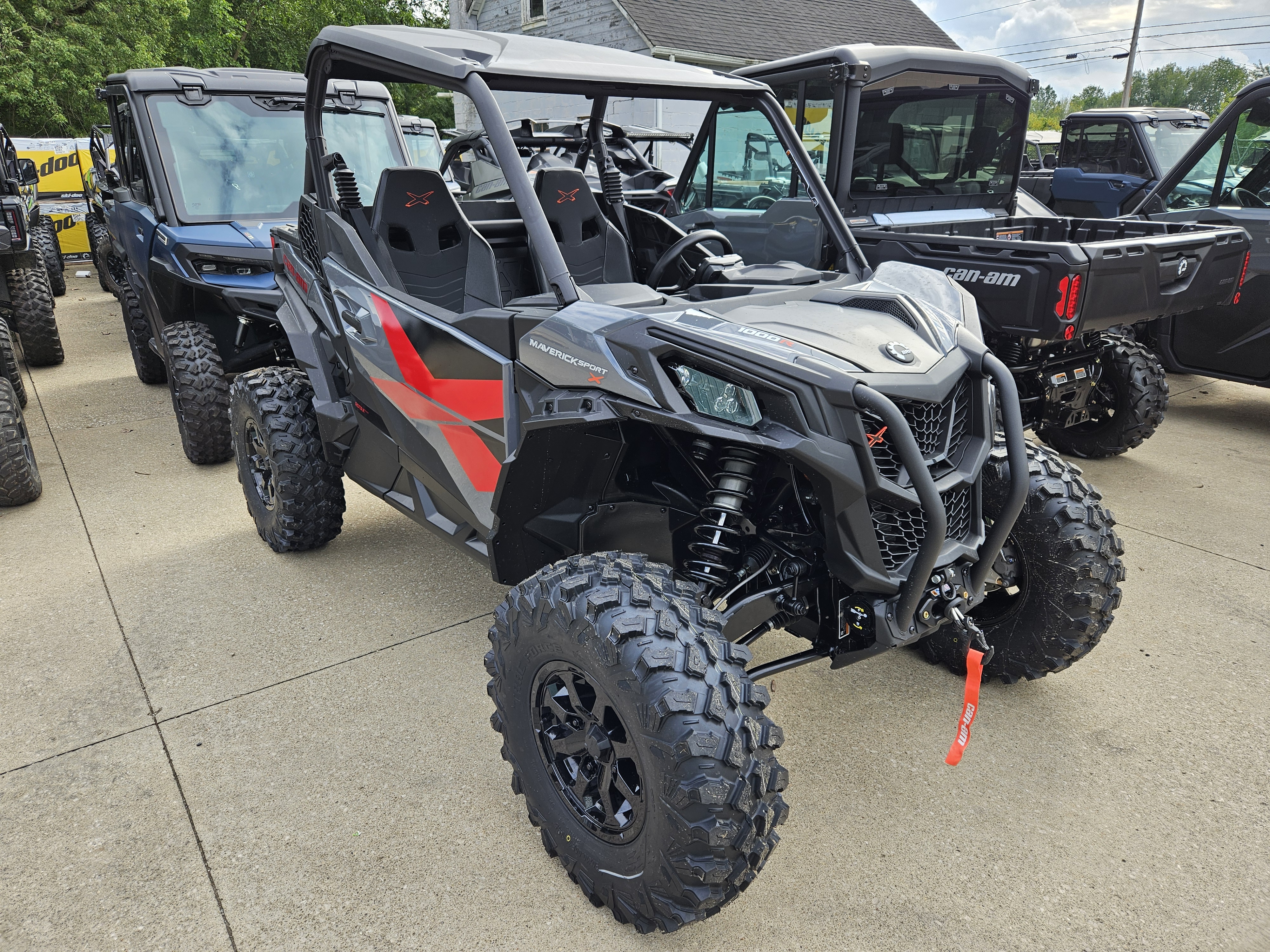 2027 Can-Am MAVERICK SPORT X Side x Side
